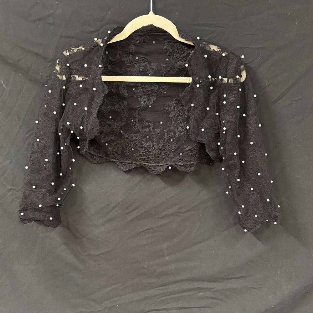 Chic Black Lace Pearl Women's Blouse